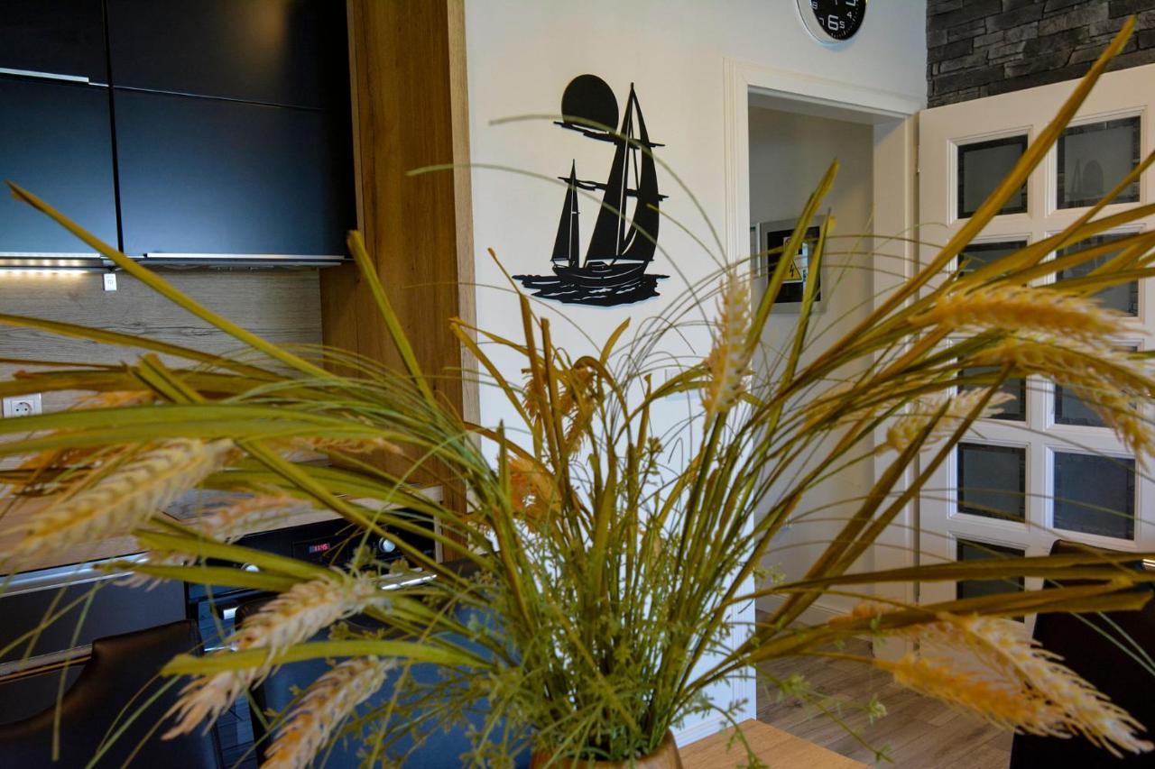 Apartment 10 In Villa Petrac Banjol Exteriör bild